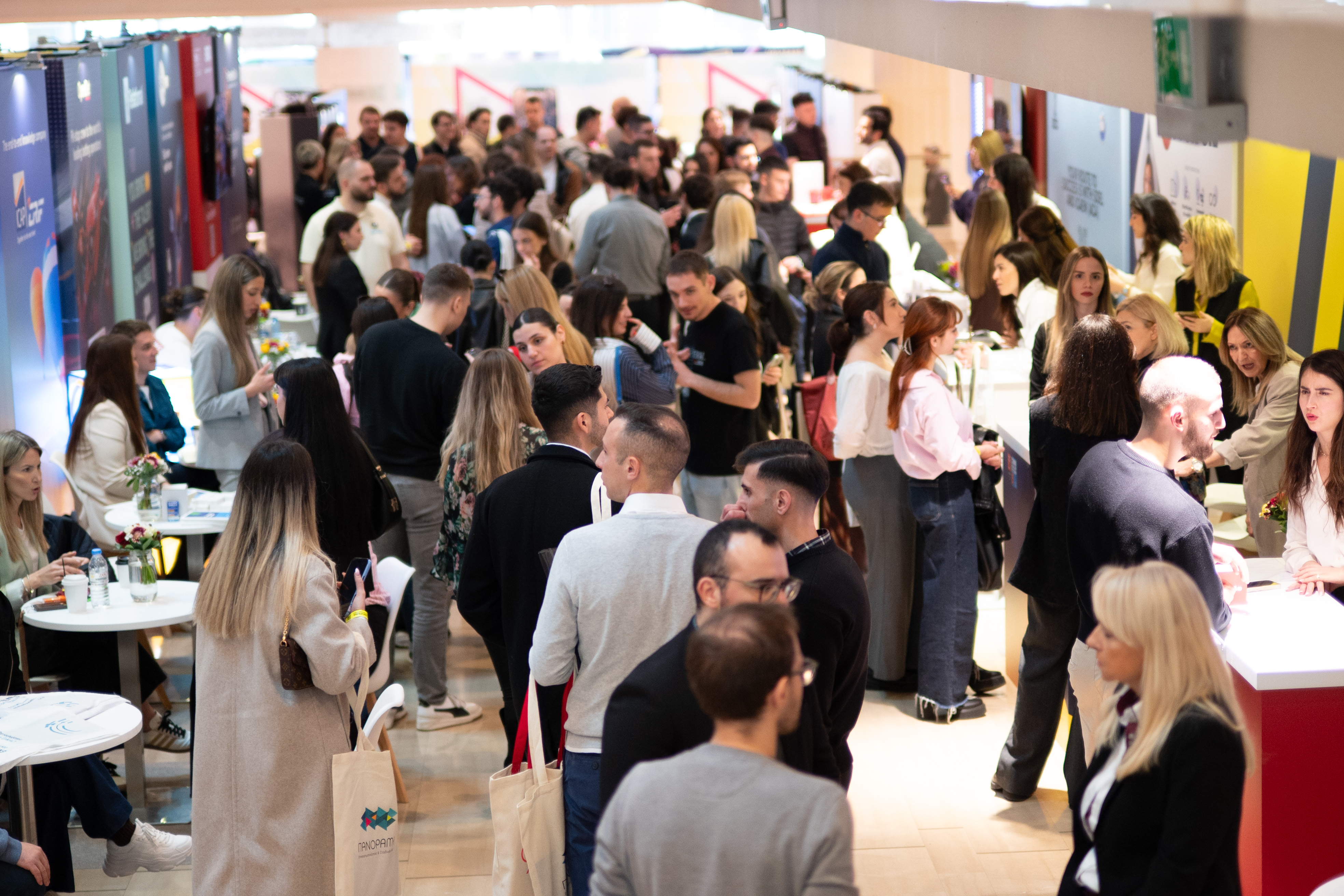 /media/0frlctqy/panorama-epixeirimatikothtas-2026-2.jpg?width=1000&height=700&center=0,5,0,5&mode=crop