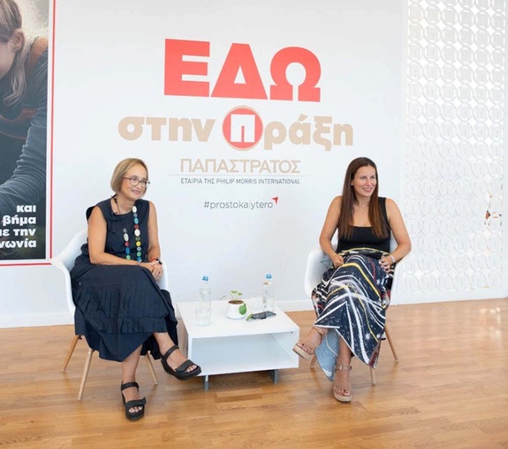Η Αθηνά Βακάλη, καθηγήτρια στο Τμήμα Πληροφορικής του ΑΠΘ και η οικονομολόγος και CEO της αθηΝΕΑς Μαριάννα Σκυλακάκη