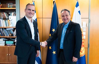 Ο Πρόεδρος Και Δ.Σύμβουλος Της Παπαστράτος, Γιώργος Μαργώνης Και Ο Δήμαρχος Θεσσαλονίκης,Στέλιος Αγγελούδης