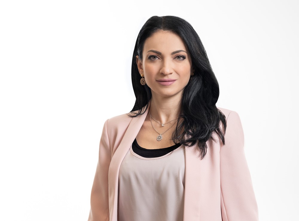 /media/ihin4xbo/konstantina_psarrakou4.jpeg?width=1000&height=700¢er=0,272608093703672,0,546347744671976&mode=crop