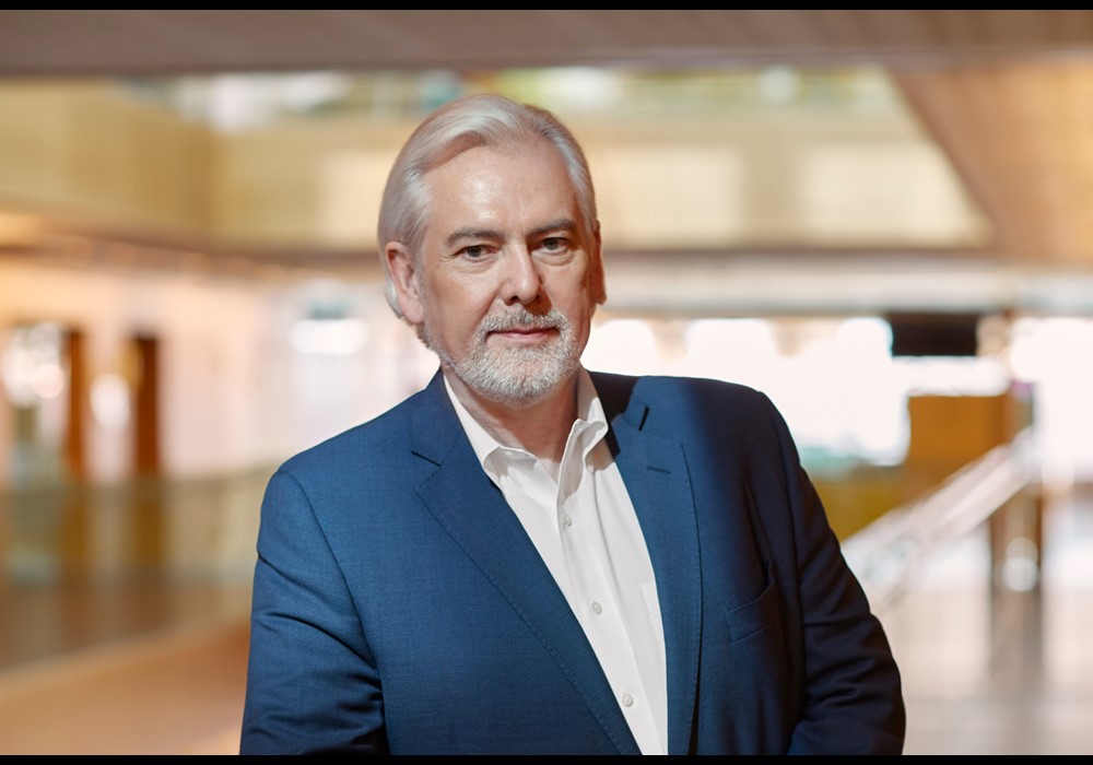O CEO της Philip Morris International, Jacek Olczak